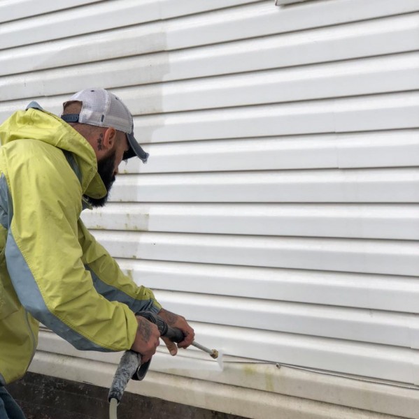 Hank Boehme pressure washing